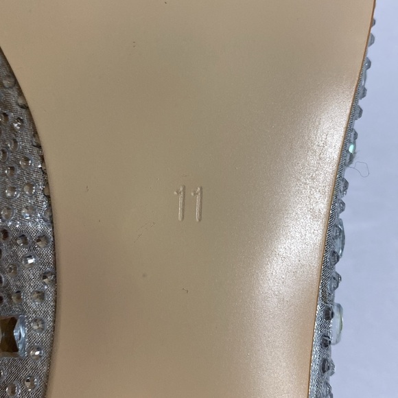 OMINE Women’s Pointed Toe Heels – Silver Rhinestone Embellished – Size 11 - Picture 8 of 11